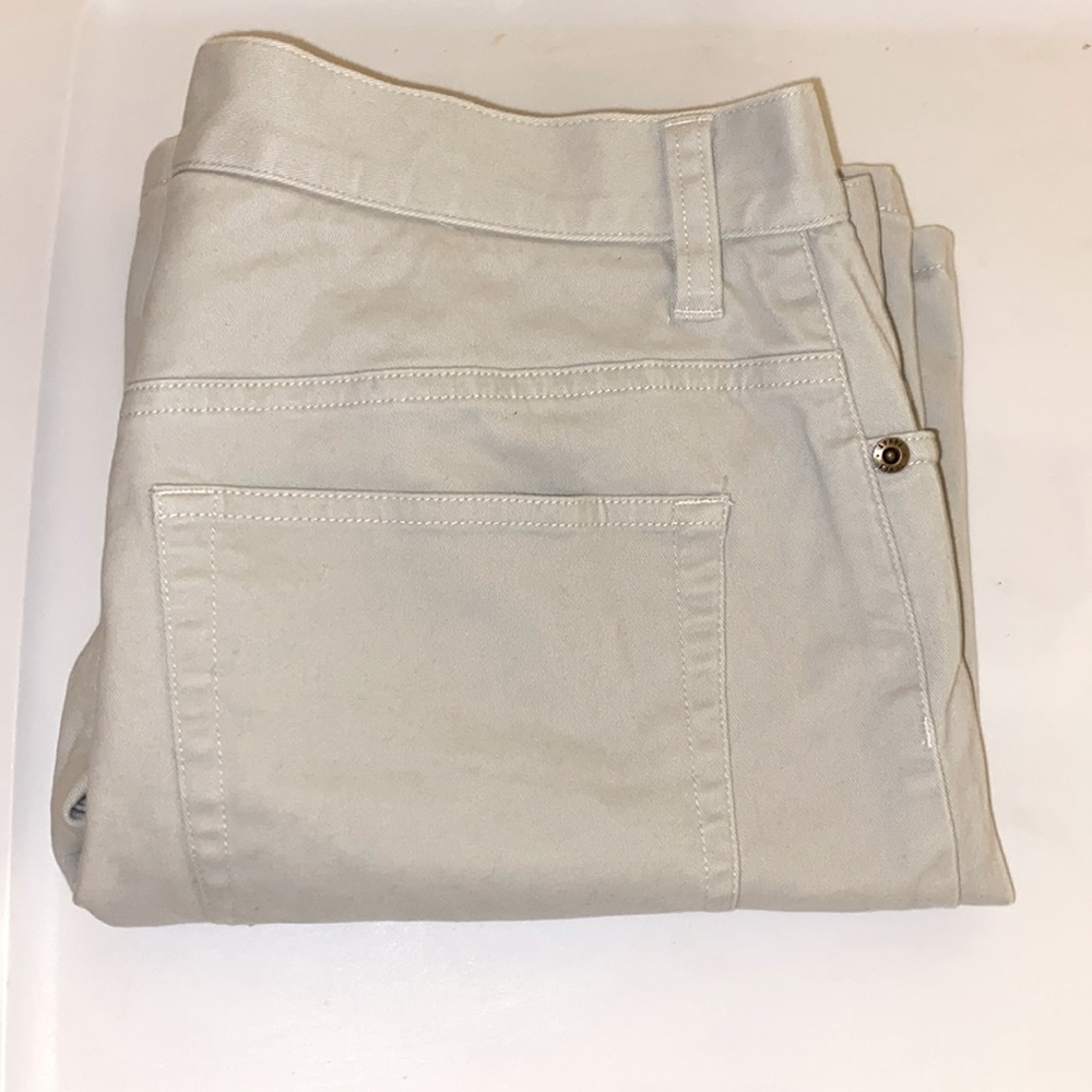 Jones Sport shorts, long length. Stretchy. Size 10 kaki